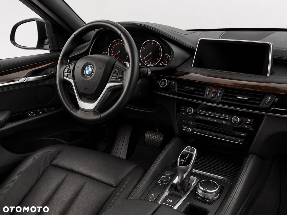 BMW X6 xDrive35i - 8