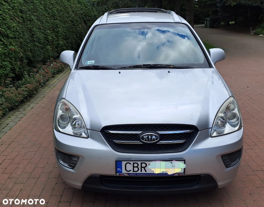 Kia Carens - 3