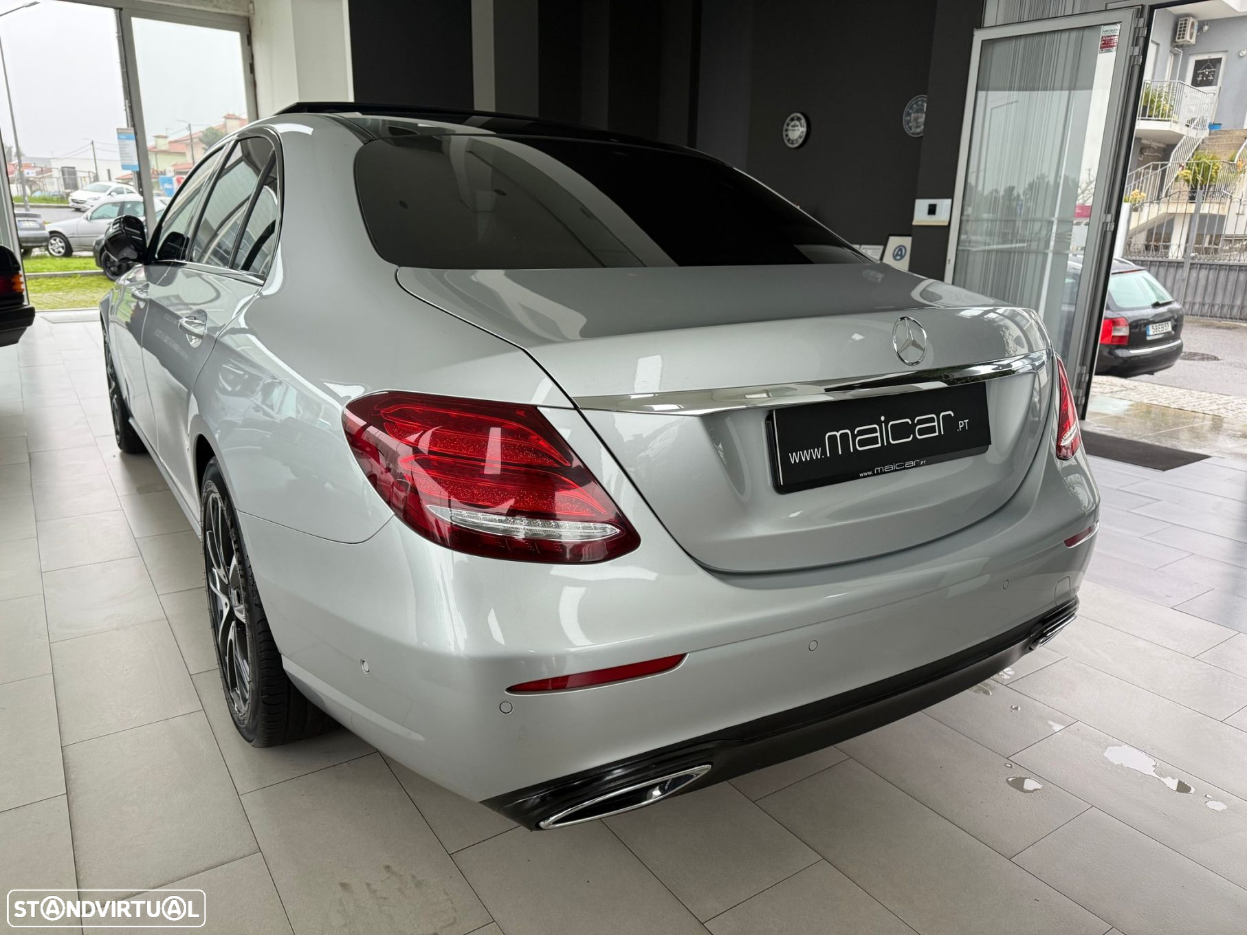 Mercedes-Benz E 220 d Avantgarde - 22
