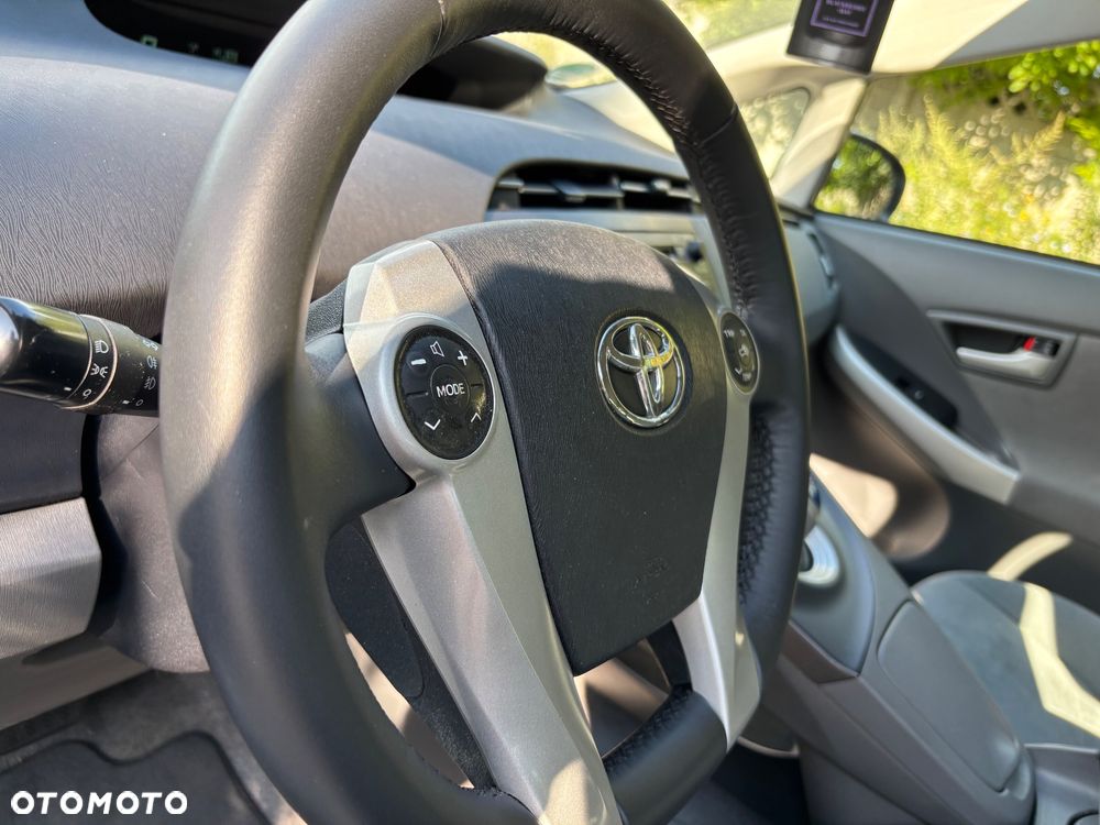 Toyota Prius 1.8 HSD Prestige - 15