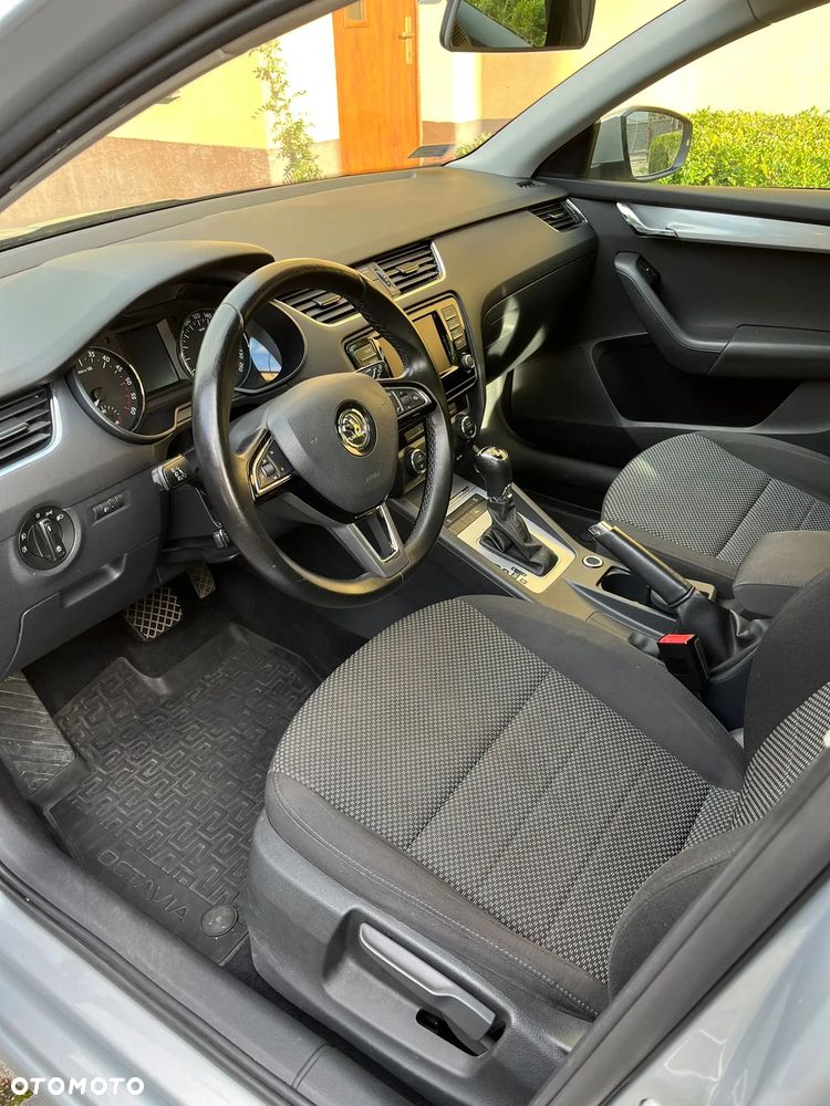 Skoda Octavia 2.0 TDI 4x4 Ambition DSG - 14