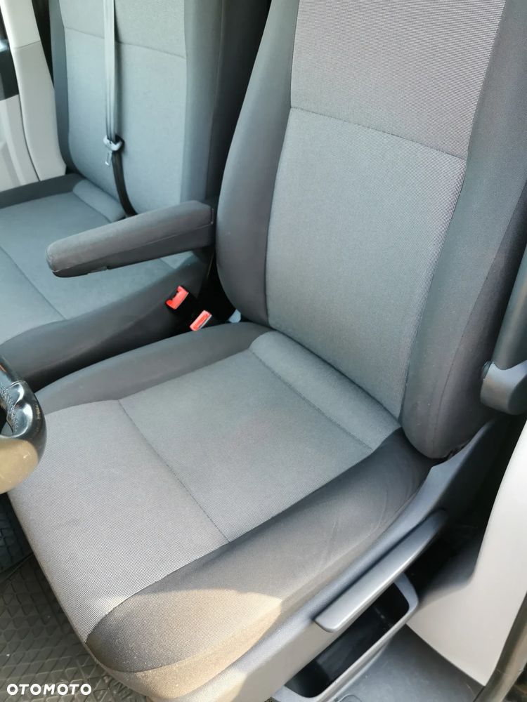 Volkswagen Transporter T6 2.0 TDi DSG L1H1 VAT-1 bardzo bogaty Faktura Vat 23% - 22