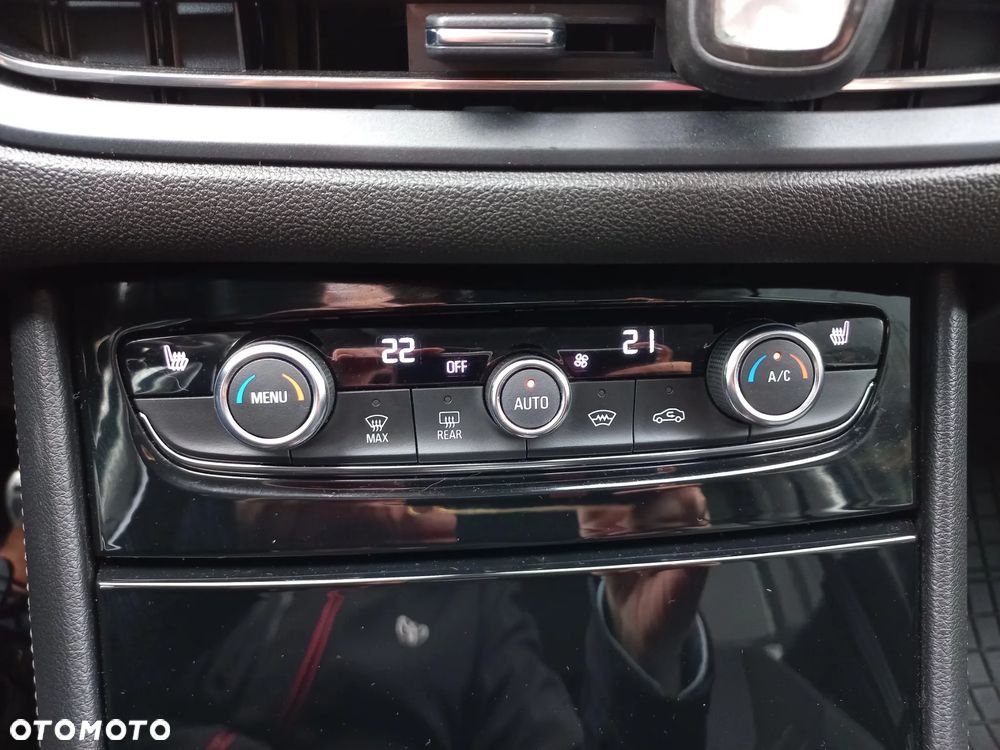 Opel Grandland 1.2 T GS S&S - 20