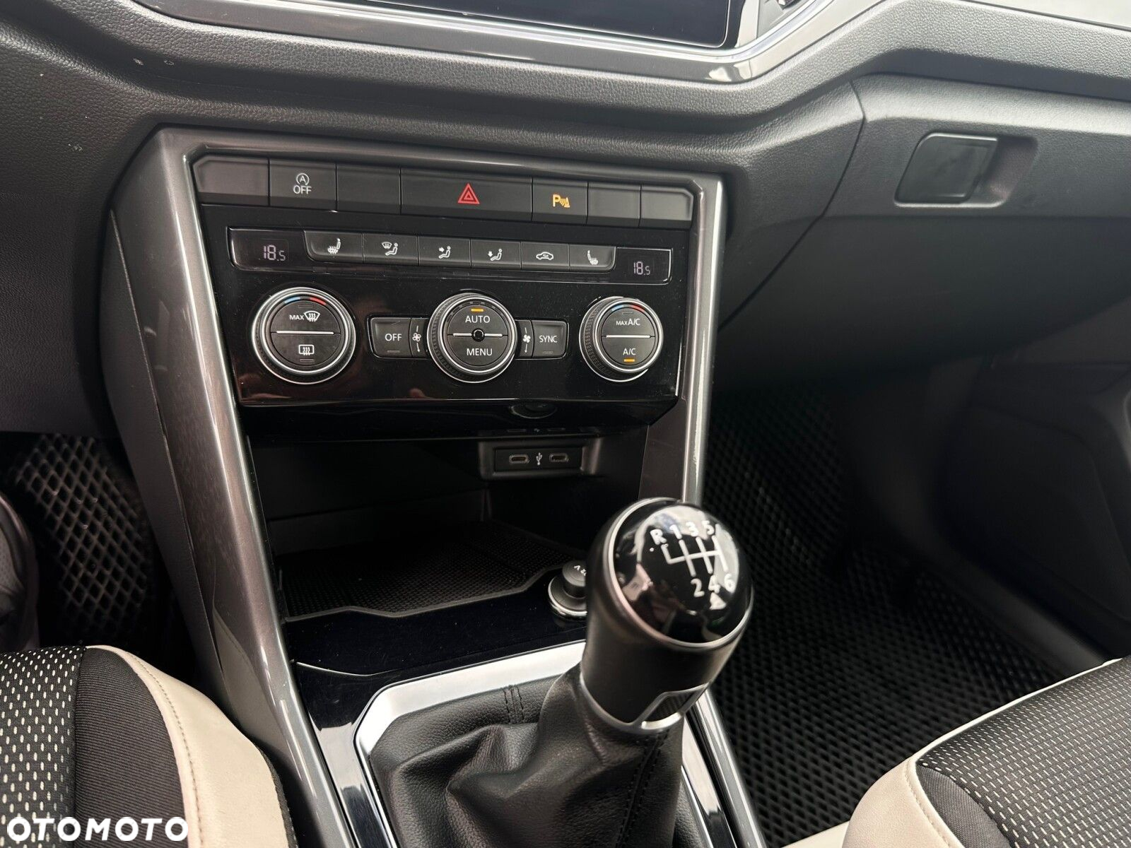 Volkswagen T-Roc 2.0 TDI SCR DPF Premium - 27