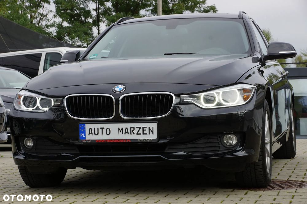 BMW Seria 3 320d Touring xDrive - 4