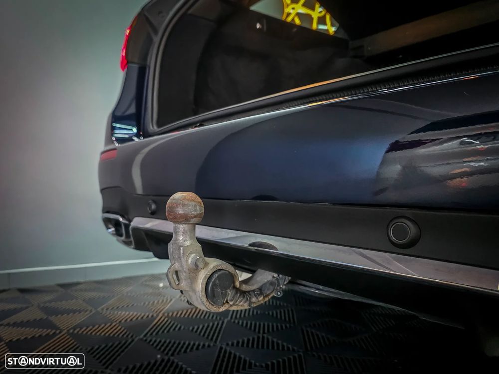 Mercedes-Benz E 300 de 9G-TRONIC AMG Line - 51