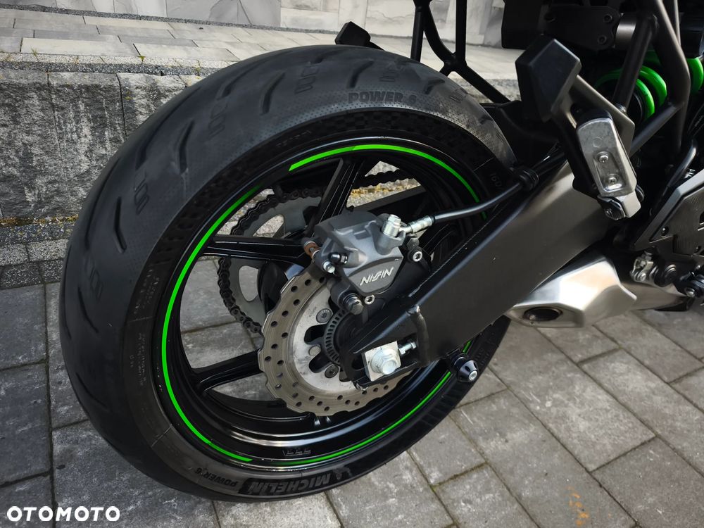 Kawasaki Versys 650 - 12