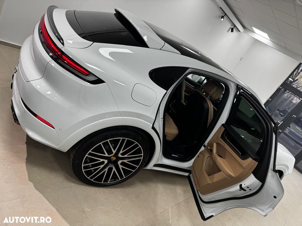 Porsche Cayenne Coupe S E-Hybrid Tiptronic S Black Edition - 12