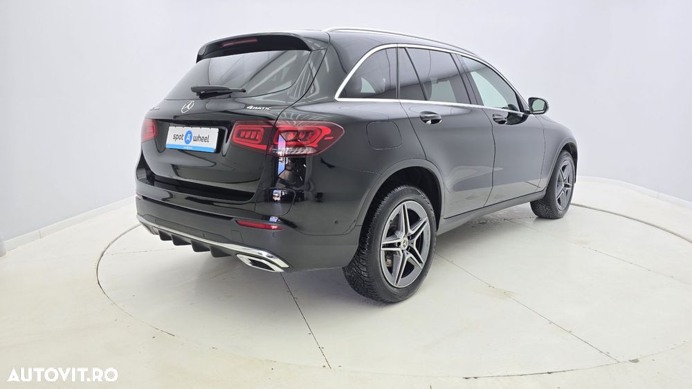 Mercedes-Benz GLC 300 e 4MATIC - 8