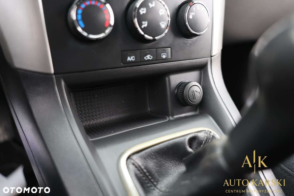 Chevrolet Captiva - 27