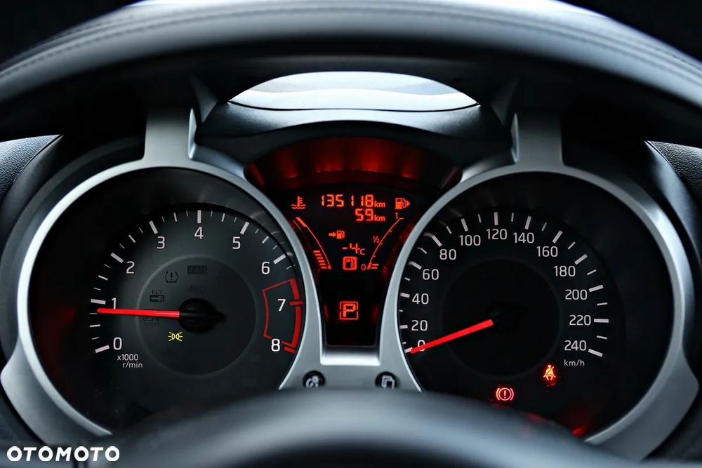 Nissan Juke 1.6 Xtronic Tekna - 24