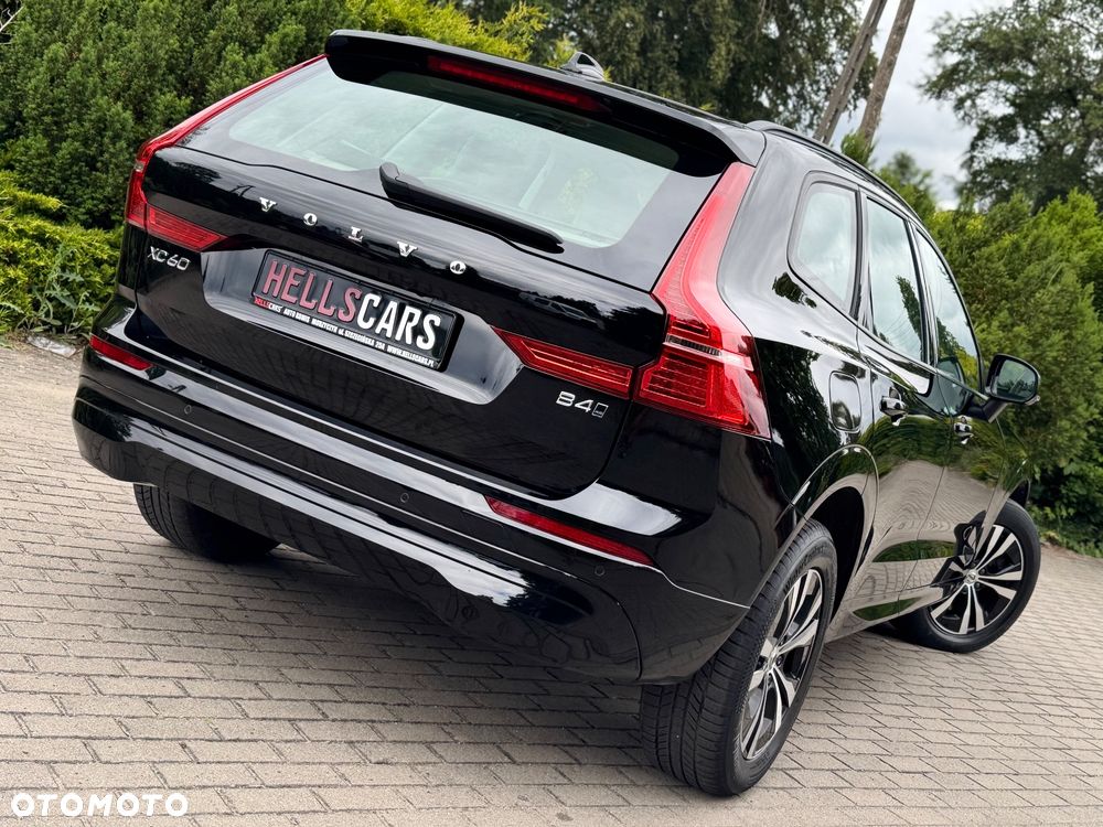 Volvo XC 60 B4 D AWD Geartronic Momentum Pro - 9