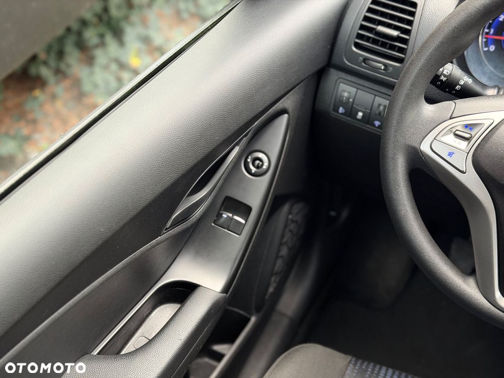 Hyundai ix20 1.4 Comfort - 16