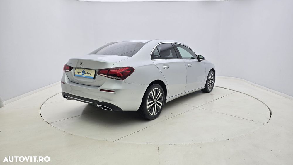 Mercedes-Benz A - 6