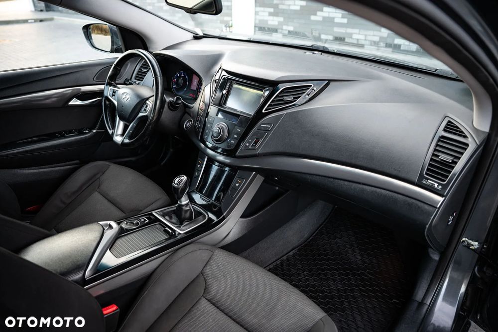 Hyundai i40 1.7 CRDi Comfort + - 23