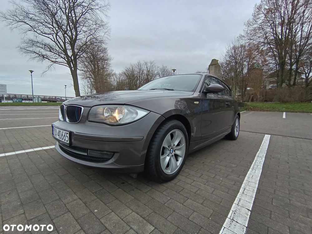 BMW Seria 1 118d DPF - 2