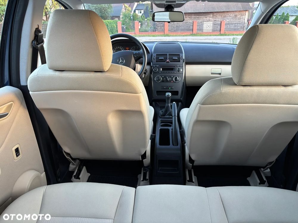 Mercedes-Benz Klasa A 160 BlueEFFICIENCY Elegance Special Edition - 9