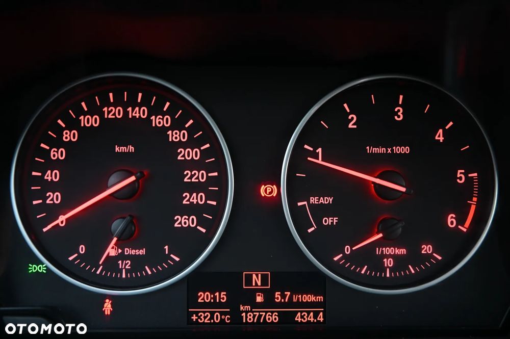 BMW Seria 2 220d Active Tourer M Sport - 30