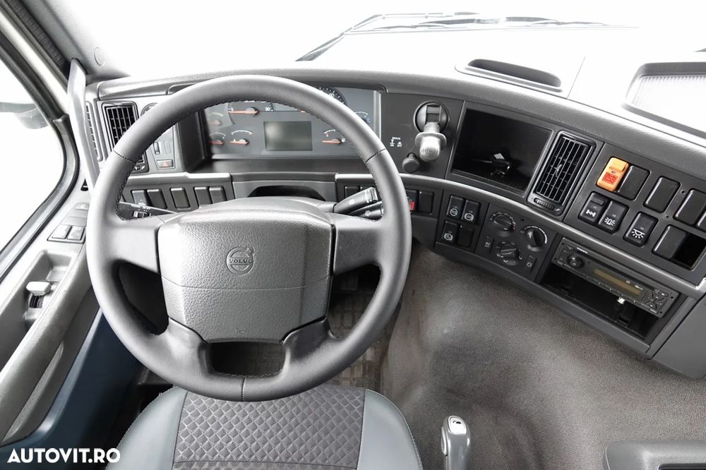 Volvo FM 380 / FULL ADR / LOW KILEAGE / IMPORTAT - 26