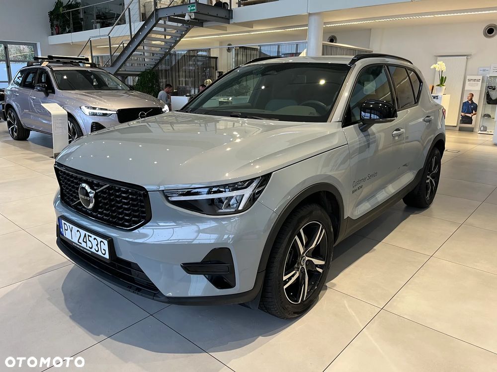 Volvo XC 40 B3 Plus Dark - 1