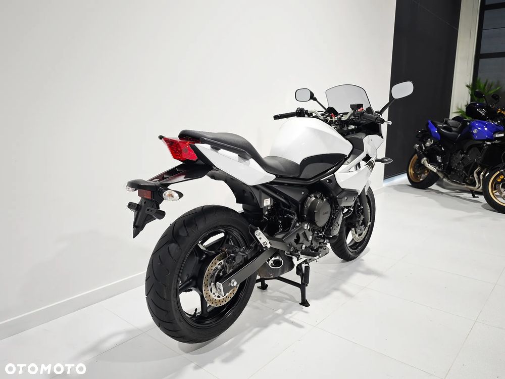 Yamaha XJ - 8
