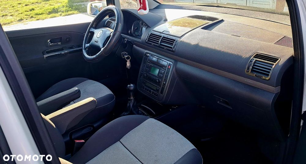 Volkswagen Sharan 1.9 TDI - 11
