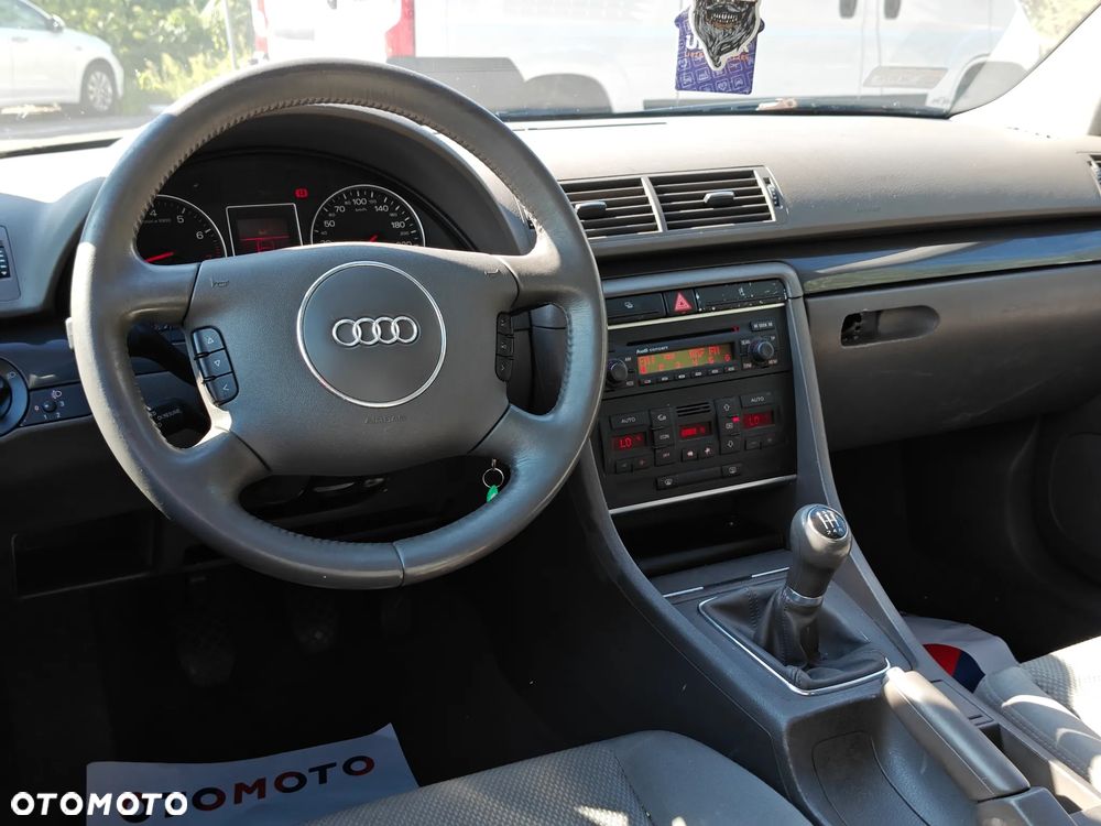 Audi A4 Limousine 2 - 6