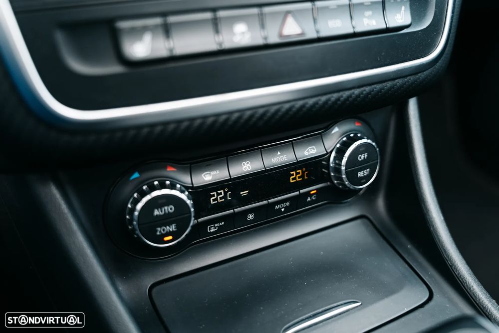 Mercedes-Benz A 45 AMG 4-Matic - 36
