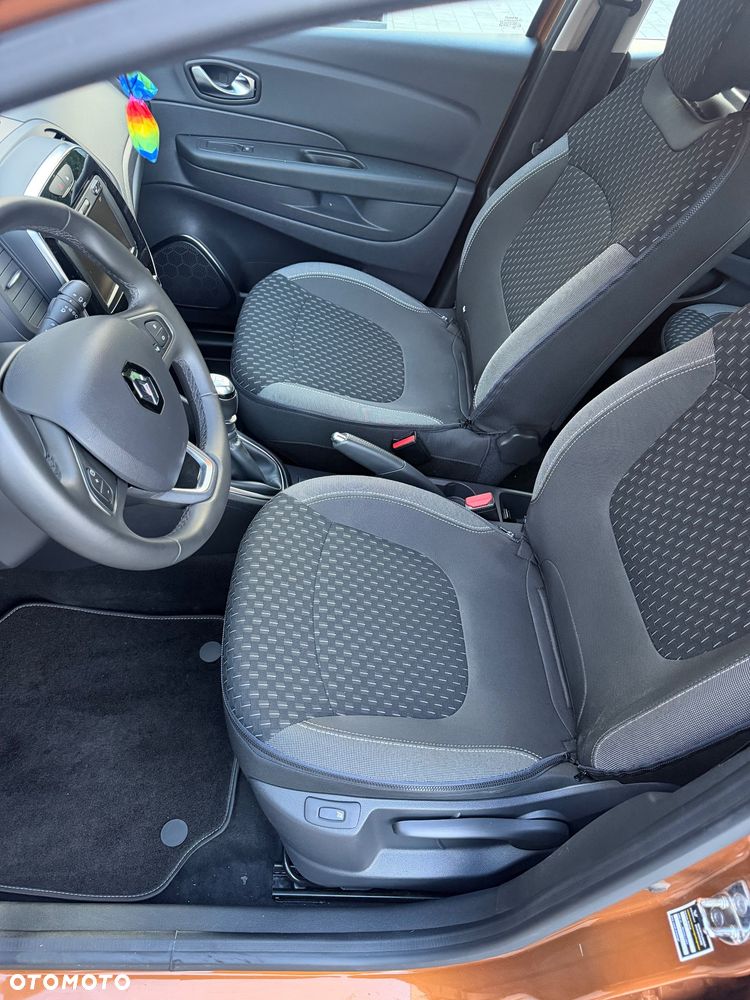 Renault Captur - 16