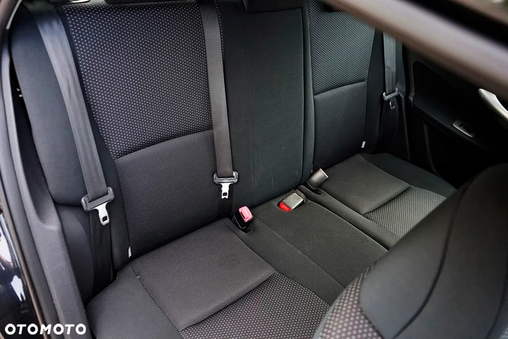 Toyota Auris 1.4 D-4D - 21