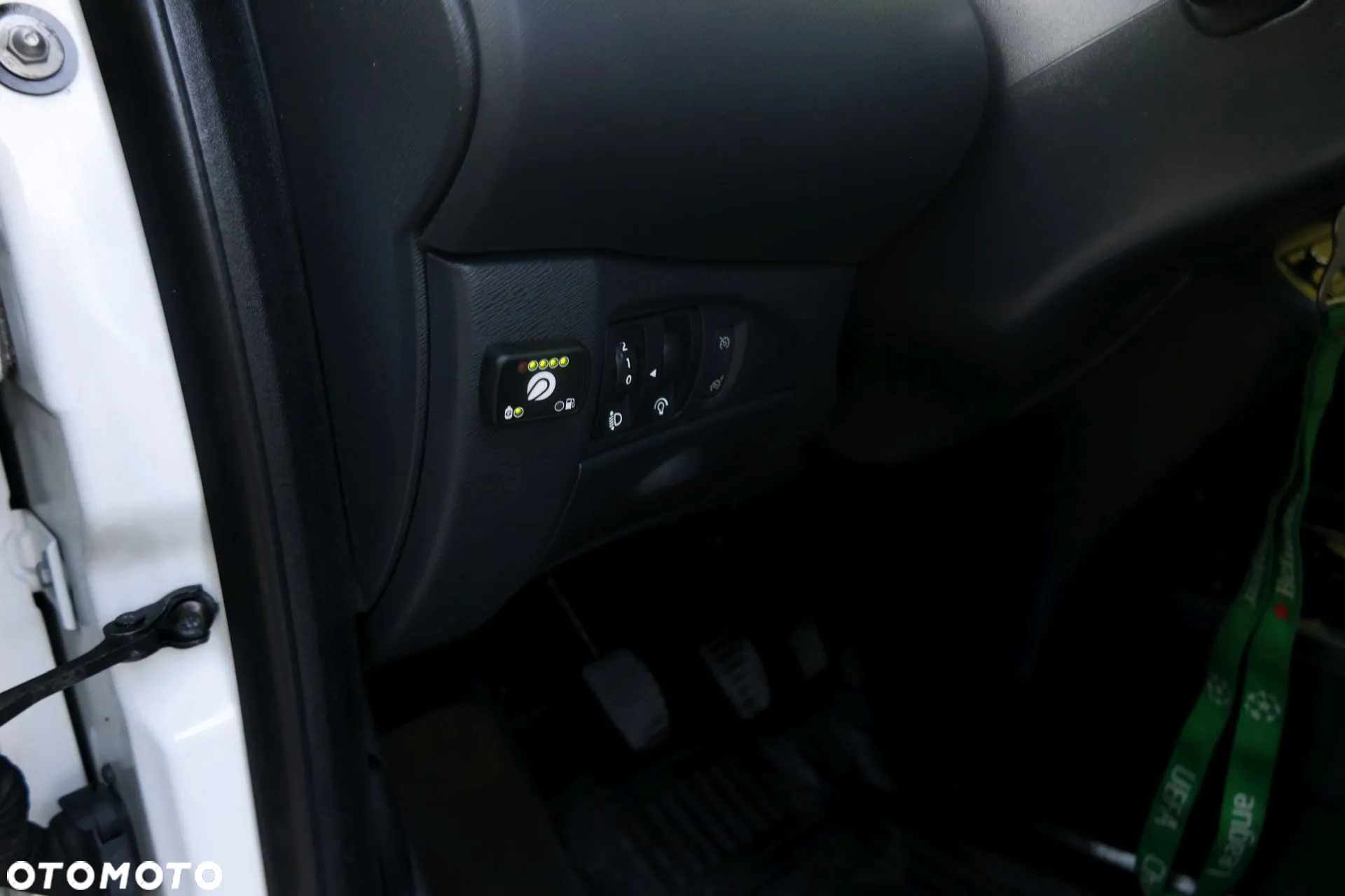 Renault Twingo 1.2 16V Eco Access - 13