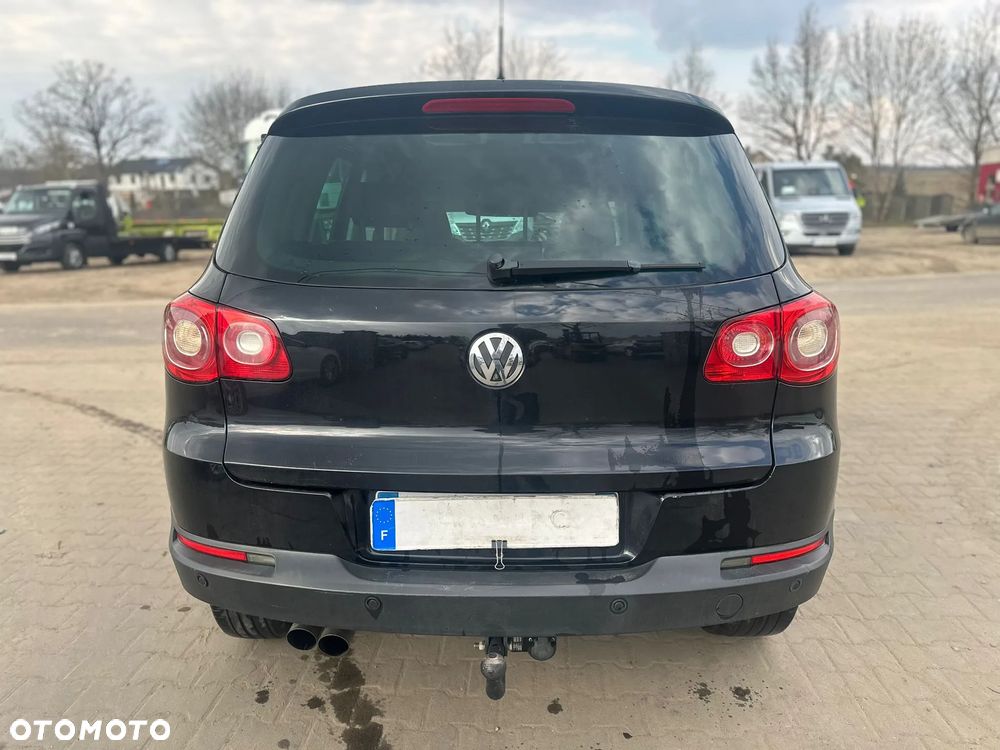 Volkswagen Tiguan - 9