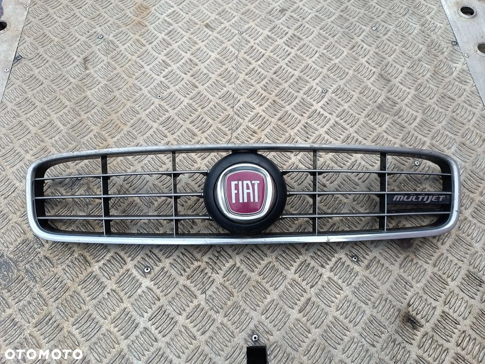 Fiat Croma 2 II FL Lift (2008-2011) Grill Atrapa 35447330 wlot kratka zderzaka chrom emblemat - 2