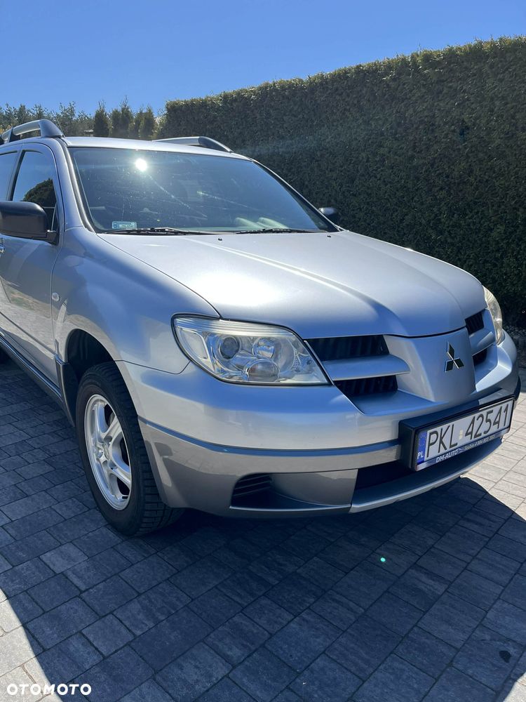 Mitsubishi Outlander 2.0 2WD Invite - 2