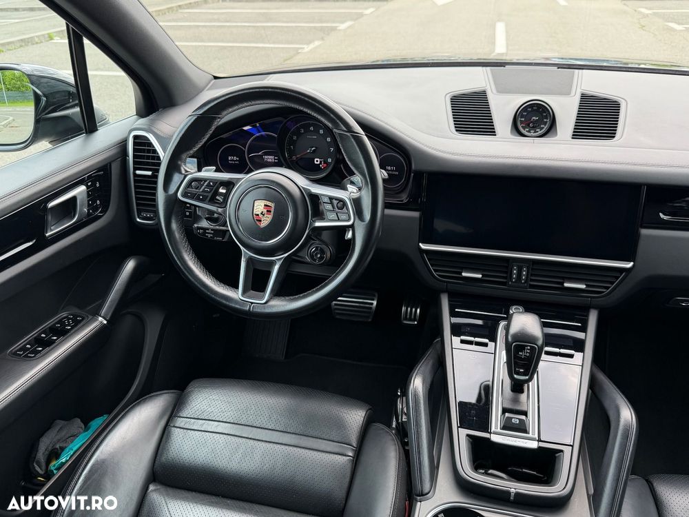 Porsche Cayenne S - 9