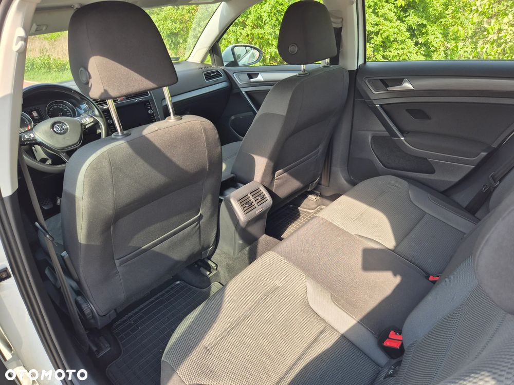 Volkswagen Golf 1.6 TDI BMT Comfortline - 11