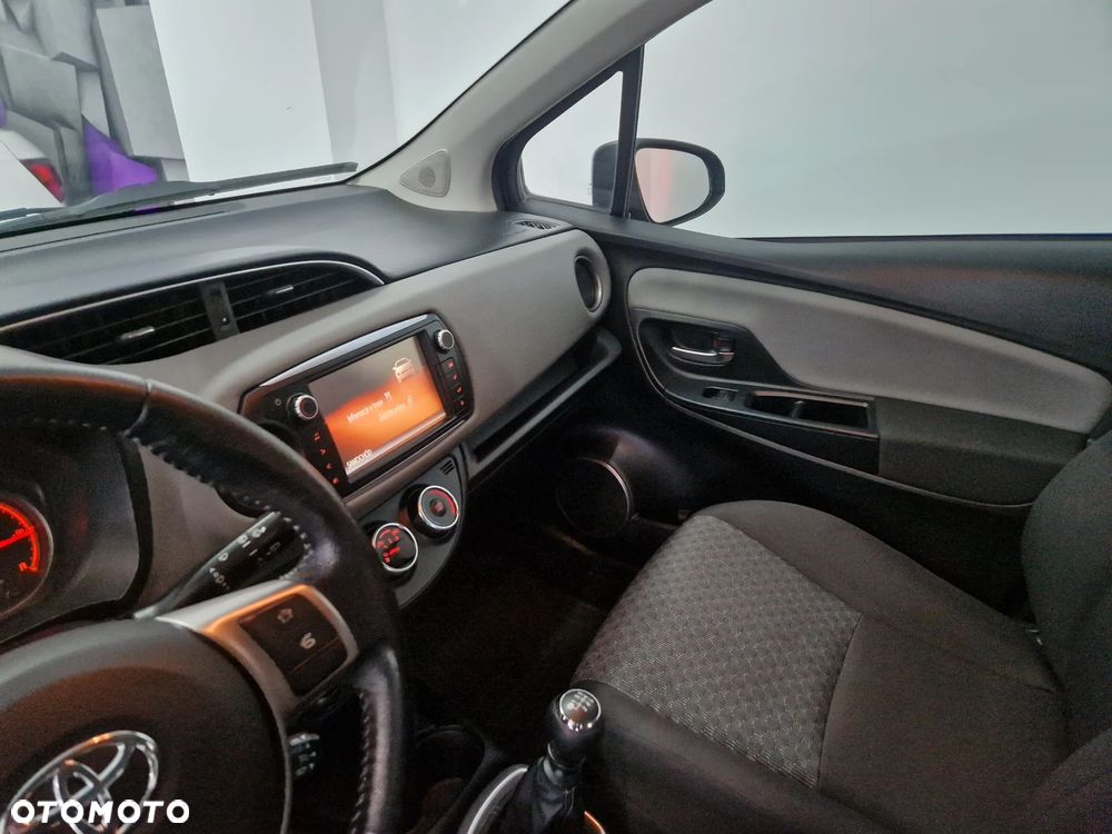 Toyota Yaris - 22