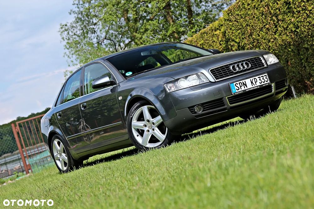 Audi A4 Limousine - 22