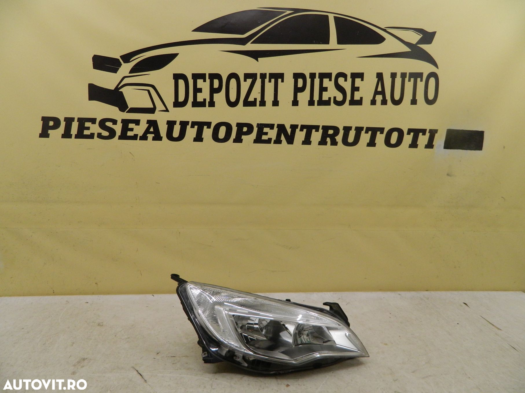 Far deapta Opel Astra J, 2009, 2010, 2011, 2012, cod origine 13253647. - 2