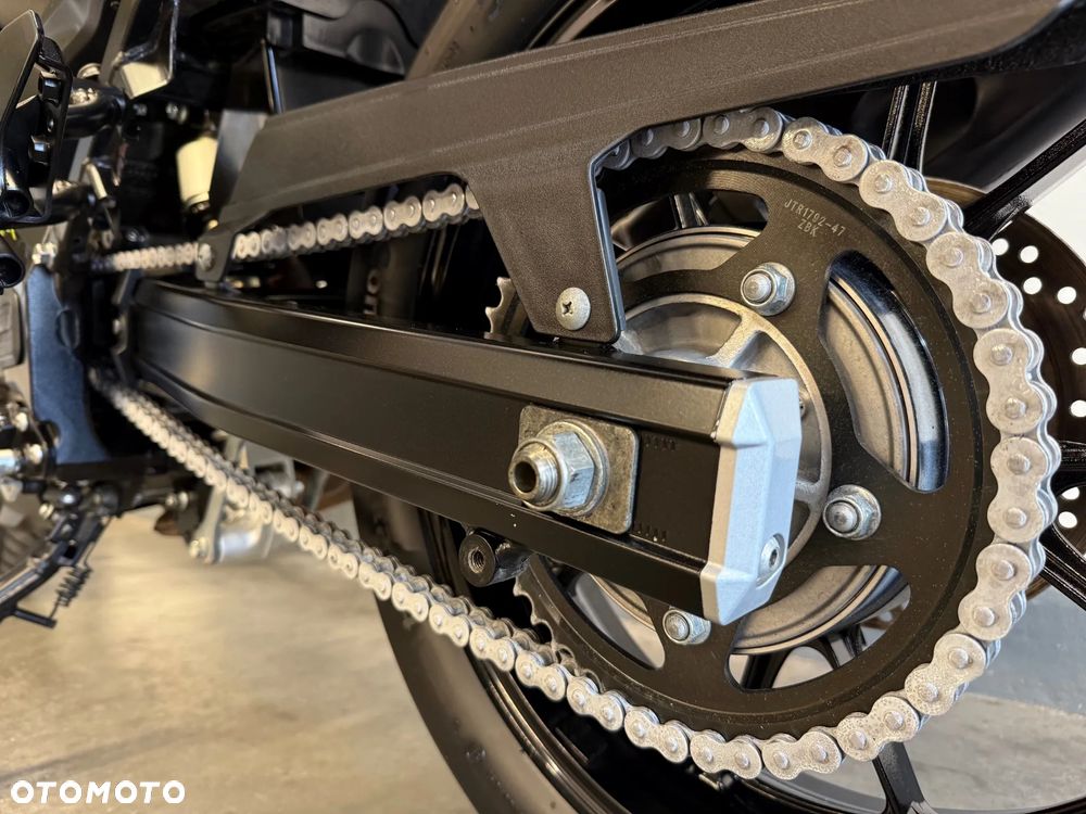 Suzuki V-STROM - 8