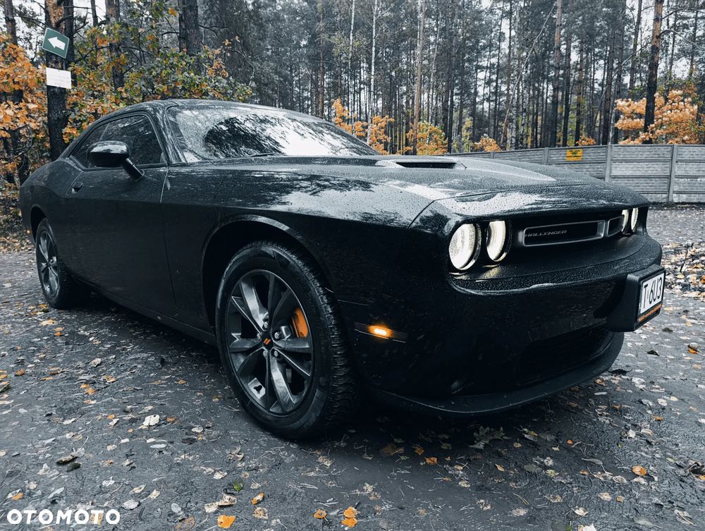 Dodge Challenger - 1