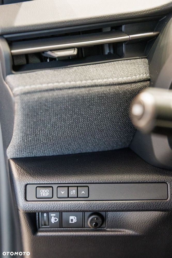 Lexus LBX 1.5 Hybrid - 31