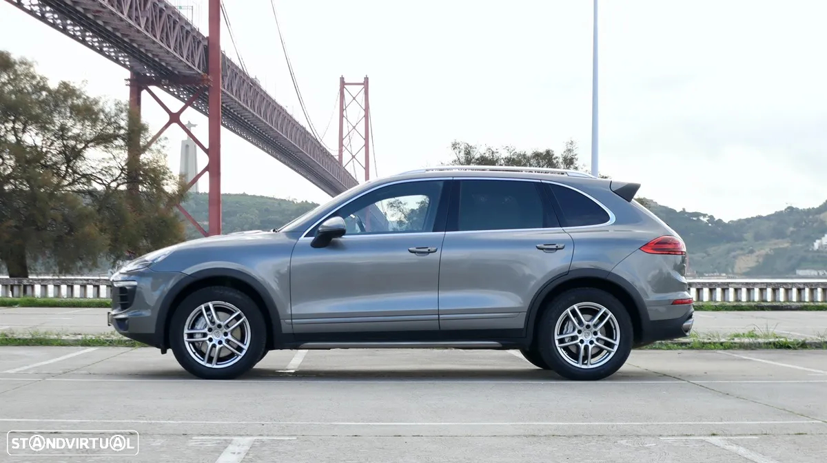 Porsche Cayenne S - 11
