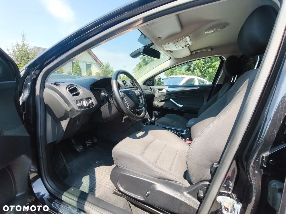 Ford Mondeo 2.0 TDCi Titanium - 27