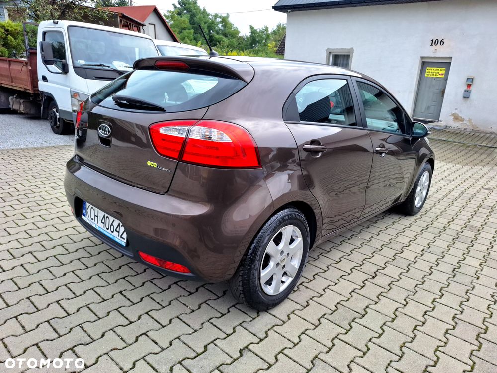 Kia Rio - 6