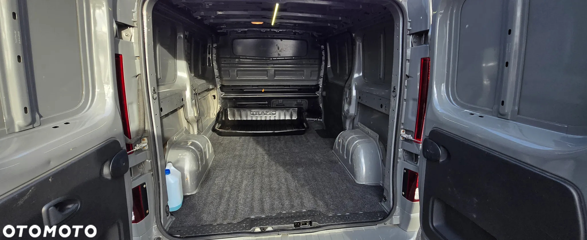 Opel Vivaro L2H1 2.9t Edition - 13