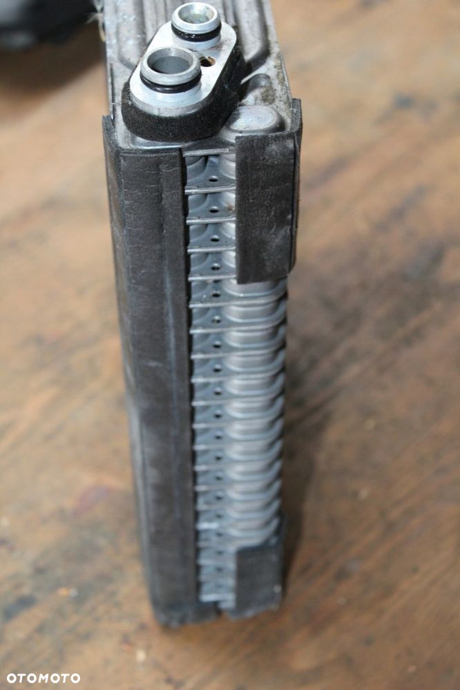 PAROWNIK KLIMATYZACJI AVENSIS VERSO EUROPA - 7