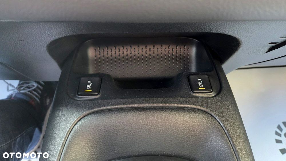 Toyota Corolla 1.8 Hybrid GPF Comfort - 32