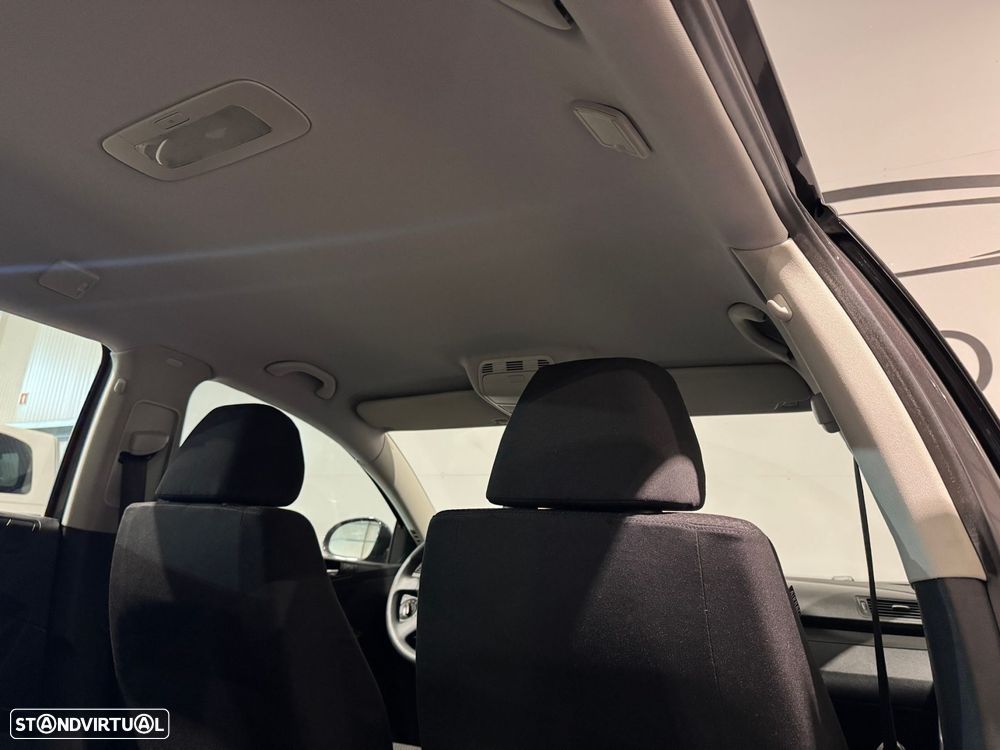 VW Passat Variant 1.6 FSi Trendline - 16