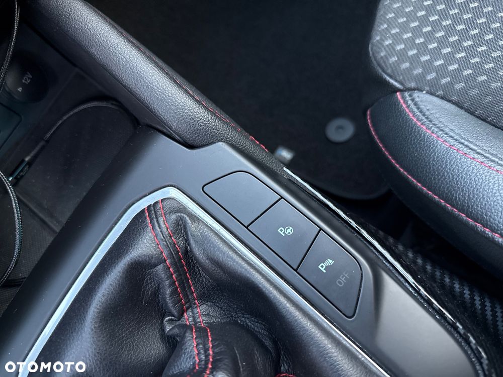 Ford Focus 1.5 EcoBoost STart-Stopp-System ST-LINE - 28